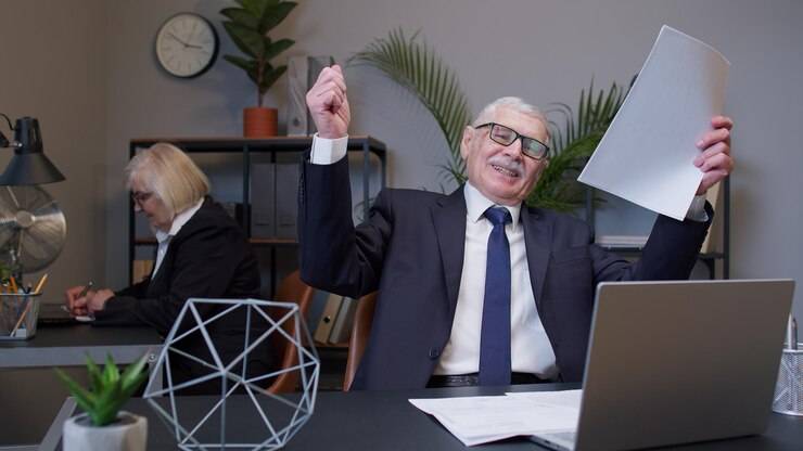 Быть начальником среднего звена